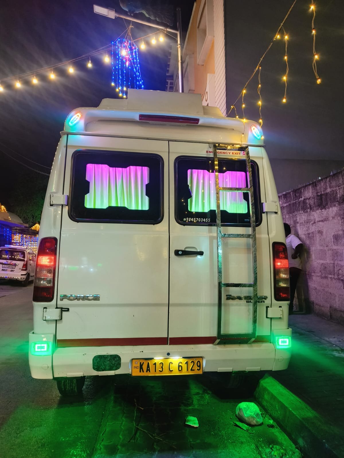 Tempo traveller, Force Urbania and mini bus on rent in Bangalore